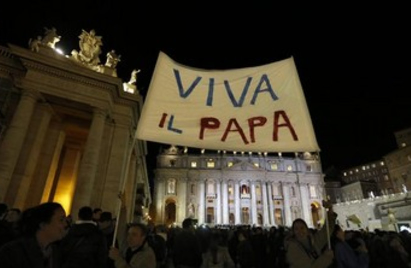 Pope Francis I fans outside Vatican 370 (photo credit:  REUTERS/Eric Gaillard )