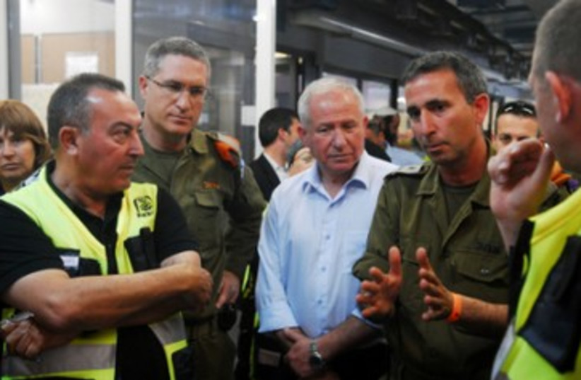 Dichter attends Home Front Command drill 370 (photo credit:  IDF Spokesman Unit)