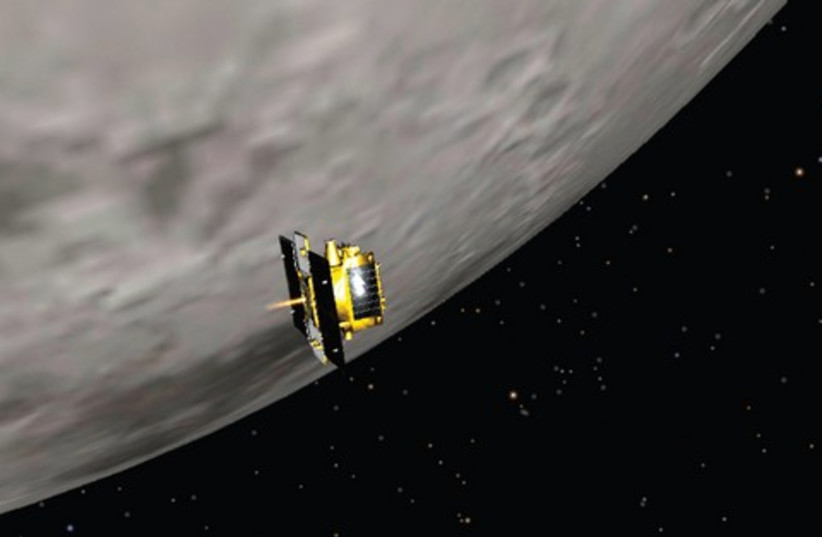 Moon Satellite521 (photo credit: Reuters)
