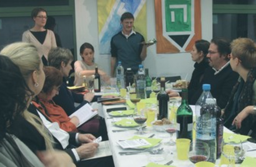 Passover seder in Krakow 370 (photo credit: Nissan Tzur)
