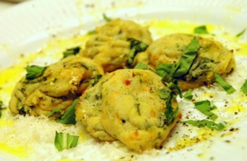 Spinach and cheese Gnudi (photo credit: Laura Frankel)