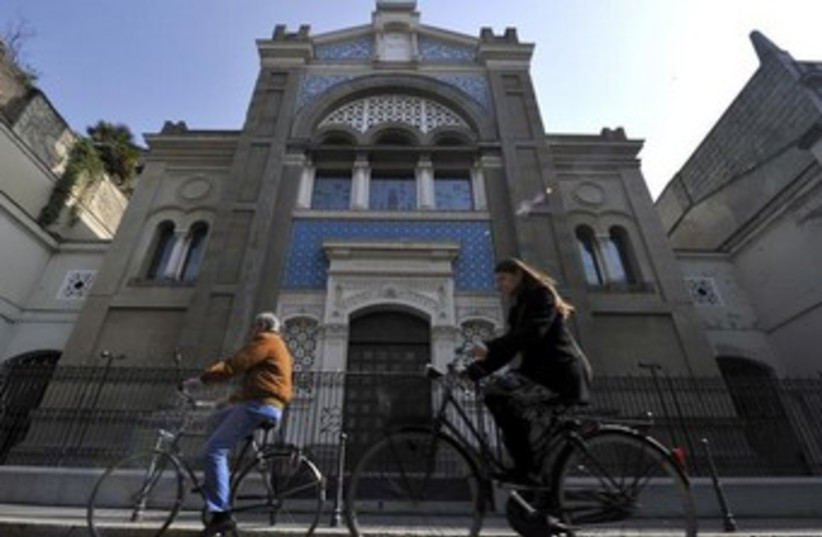 Milan synagogue 370 (photo credit: REUTERS/Paolo Bona)