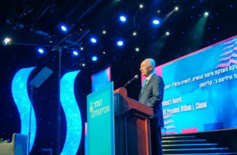 President Peres' speech 390 (photo credit: Twitter/President Peres)