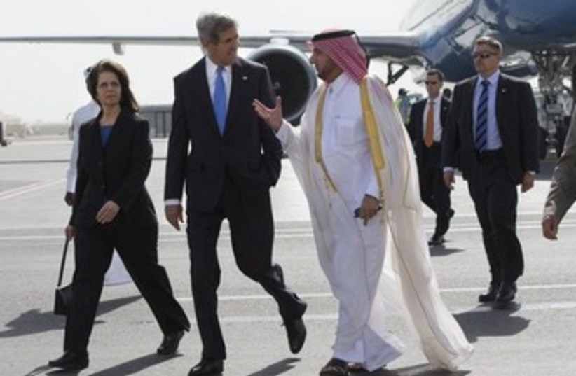 Kerry in Qatar 370 (photo credit: REUTERS)