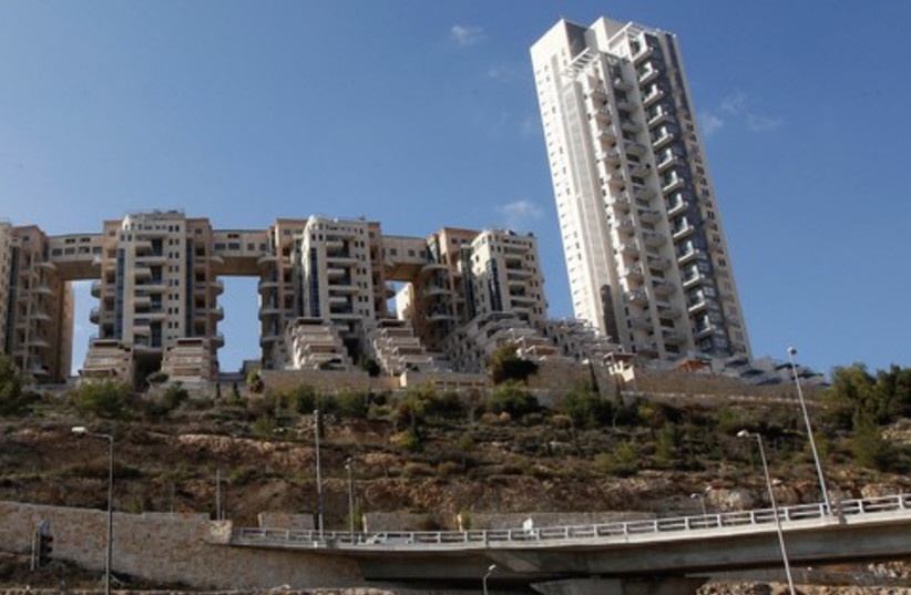 Holyland construction project 521 (photo credit: Reuters)