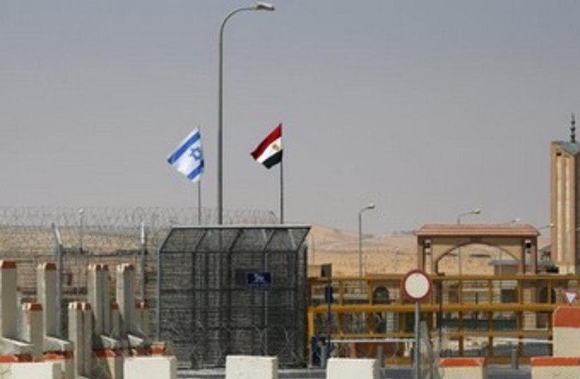 The Nitzana border crossing between Israel and Egypt 370 (photo credit: Reuters)
