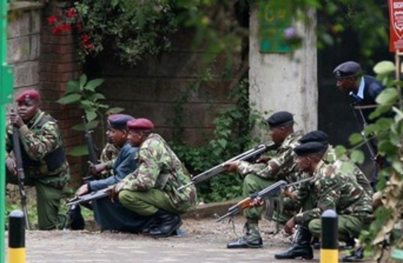 kenyan soldiers in nairobi attack sept 23, 2013 370 (photo credit: REUTERS)