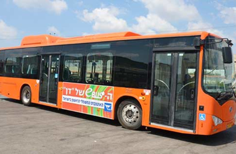 Electric bus in Tel-Aviv (photo credit: Eli Manor)
