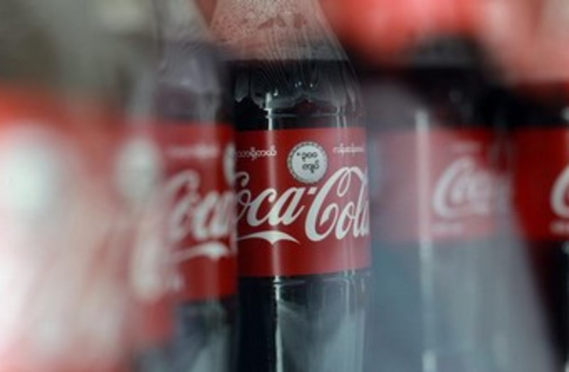 coca cola 370 (photo credit: REUTERS)