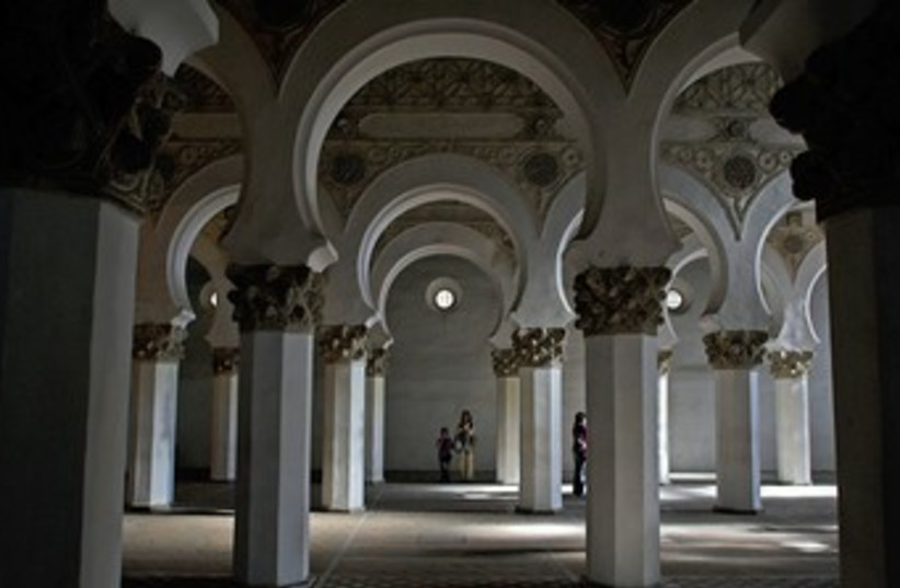 Toledo's XII century synagogue 370 (photo credit: reuters)