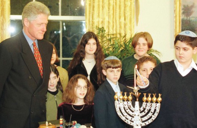 Bill Clinton White House Hannuka 521 (photo credit: REUTERS)