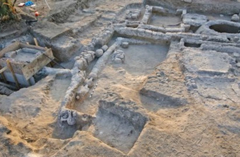 10th century fountain in Ramle 370 (photo credit: Assaf Peretz/IAA)