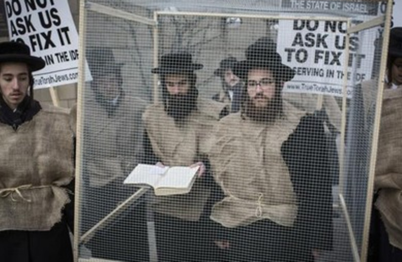 Ultra-Orthodox Jews in New York protest IDF enlistment law 3 (photo credit: Reuters)