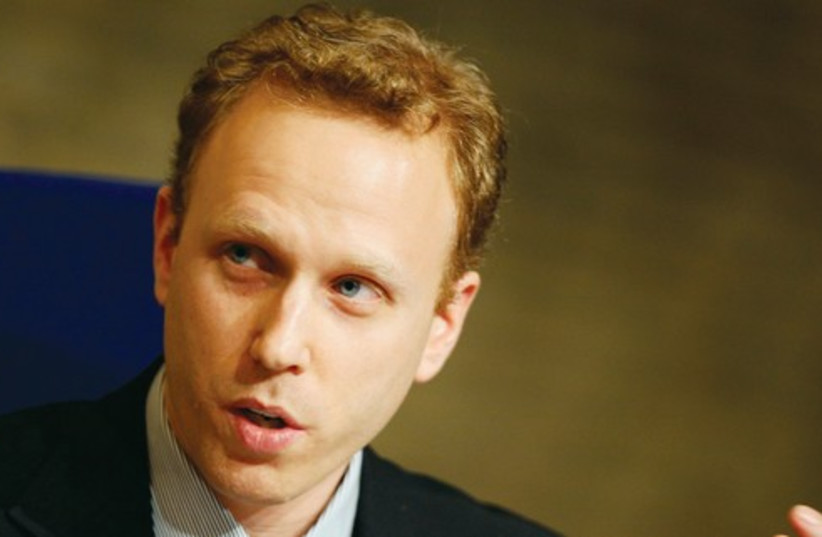Max Blumenthal (photo credit: Wikimedia Commons)