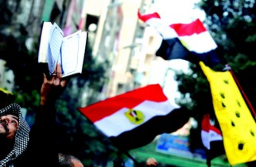 Confrontations violentes en Egypte (photo credit: REUTERS)