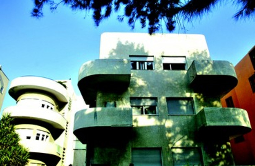 Bâtiment Bauhaus à Tel-Aviv (photo credit: REUTERS)