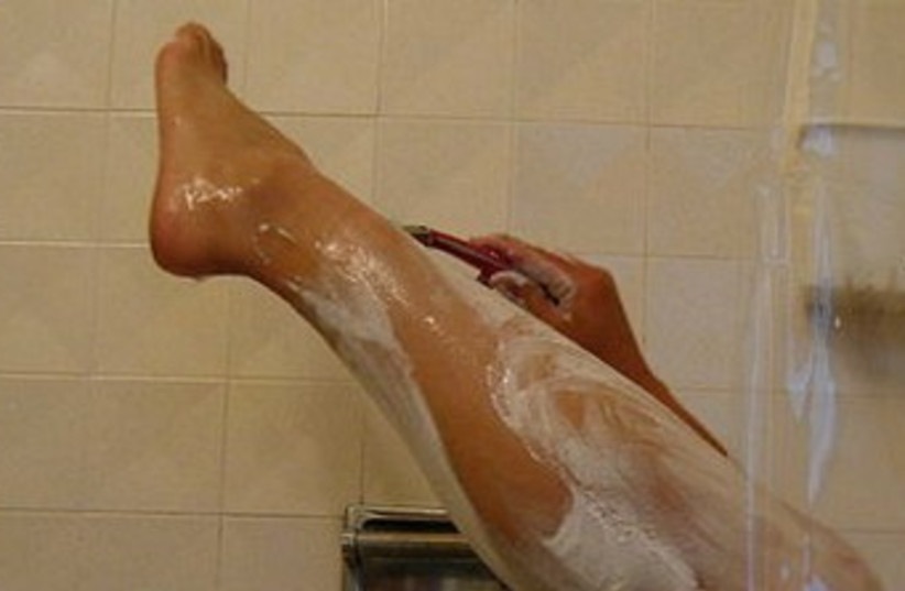 Shaving legs (photo credit: Wikimedia Commons)