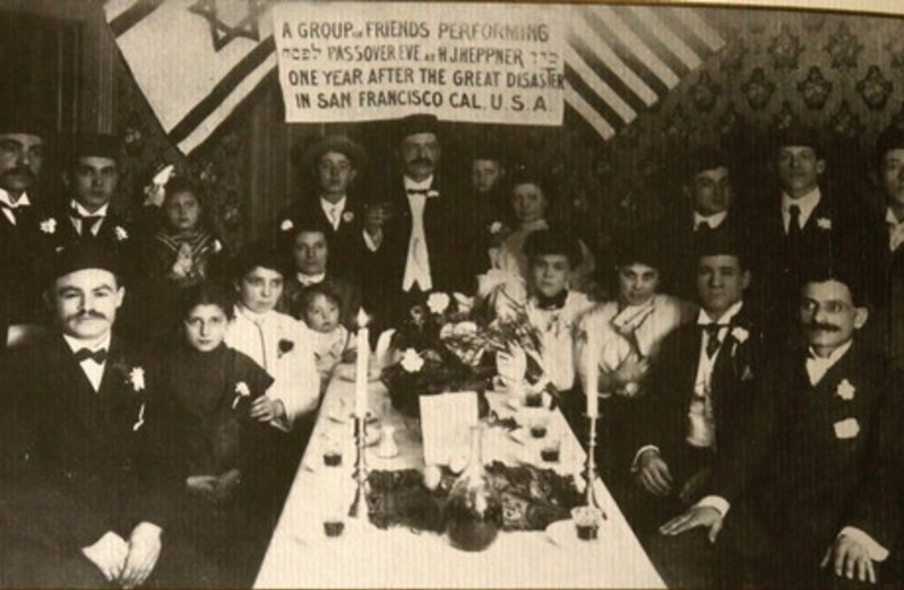 famous picture from 1907 used in the ‘American Heritage Haggada,’ the Heppner family of San Francisco has a Seder. (photo credit: Courtesy)