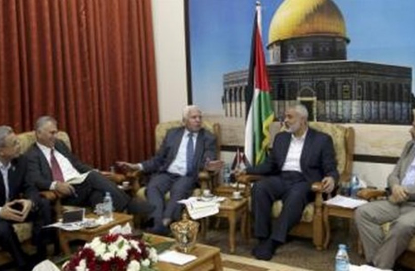 Fatah-Hamas talks (photo credit: REUTERS)