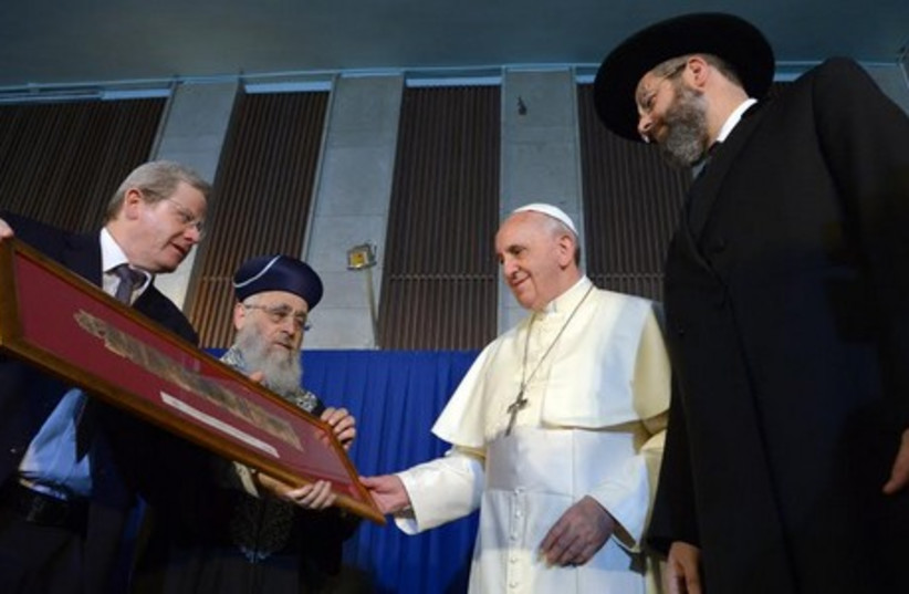 Pope Francis with Chief Rabbis (photo credit: GPO)