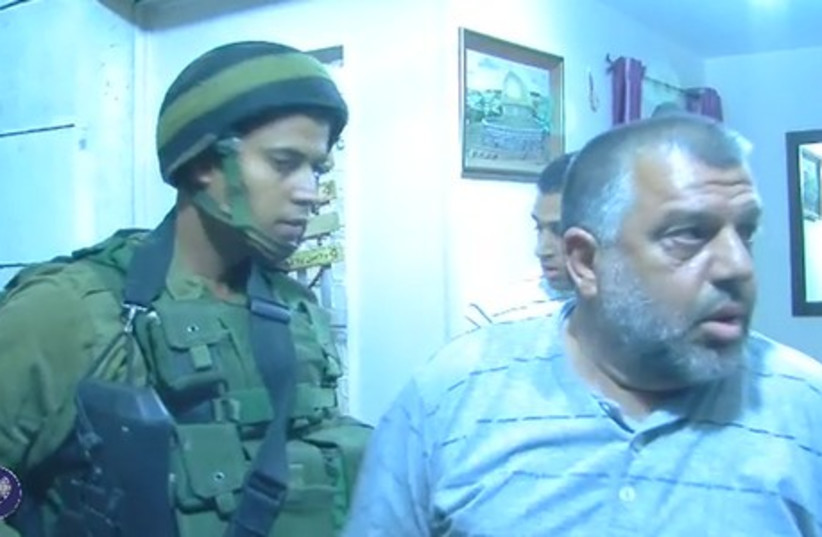 Arrest of Hamas leader Hassan Yousuf in Hebron. (photo credit: IDF SPOKESMAN'S OFFICE)