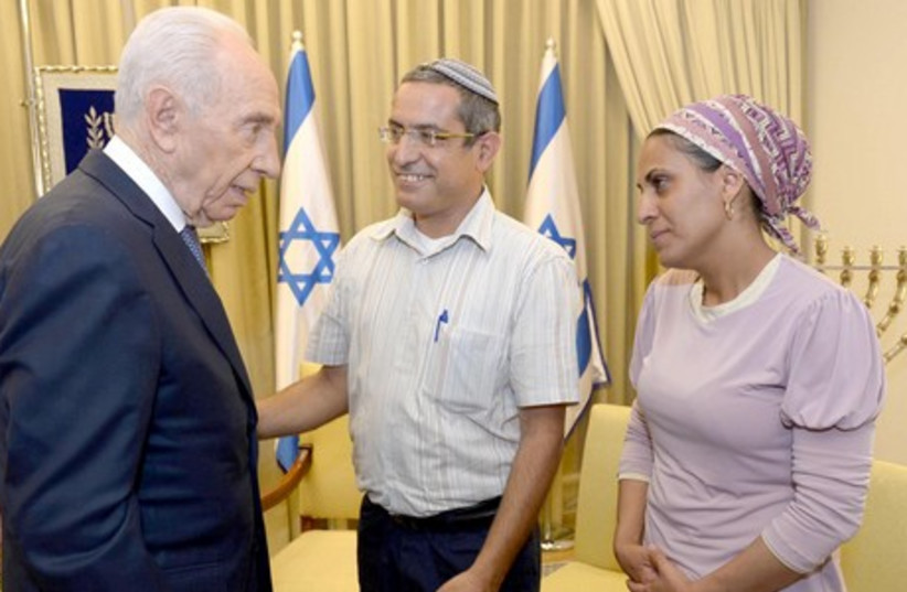 President Peres meets with kidnapped youths families (photo credit: COURTESY OF THE PRESIDENT'S RESIDENCE)