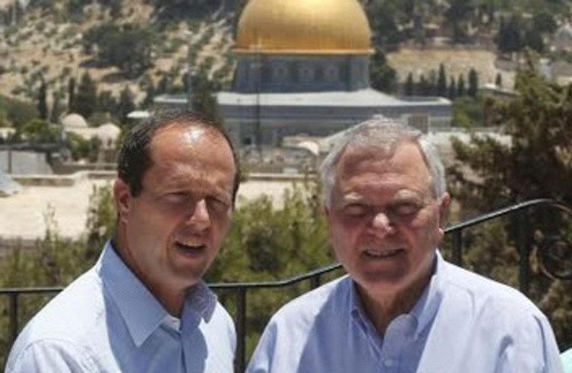 Mayor Barkat and Governor Deal  (photo credit: MARC ISRAEL SELLEM)