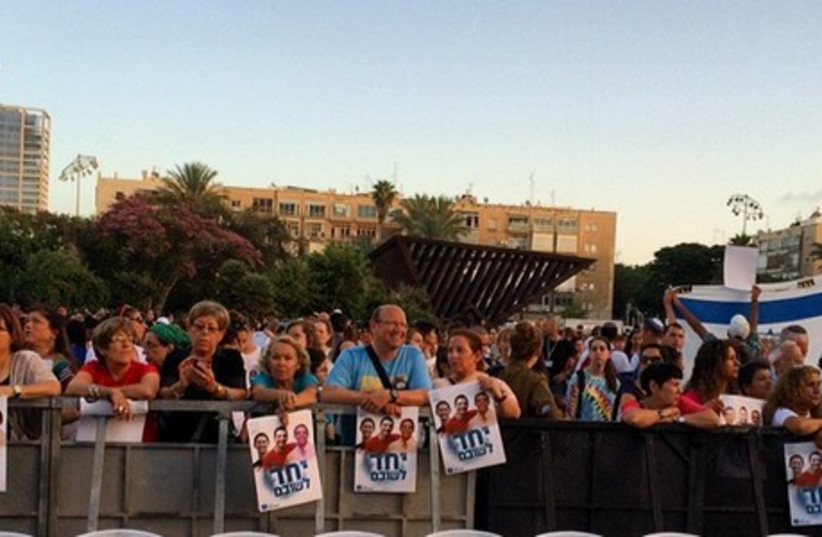 Bring Back Our Boys Campaign rally at Rabin Square, Tel Aviv (photo credit: Lahav Harkov)