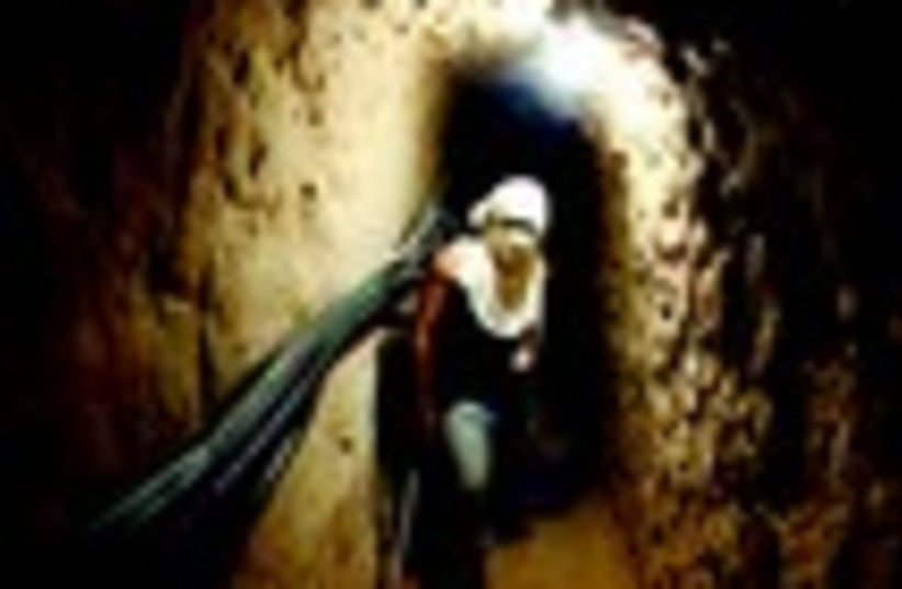 Un tunnel palestinien à Gaza (photo credit: REUTERS)