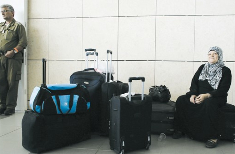 Over 1,300 lost suitcases located at Ben Gurion airport - Vimarsana News