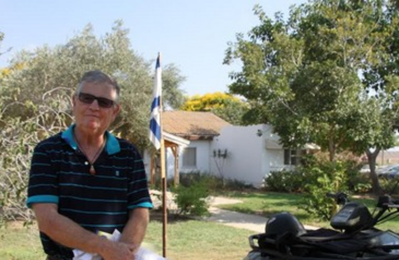 Yigal Cohen on Kibbutz Nir Am, July 21, 2014.  (photo credit: TOVAH LAZAROFF)