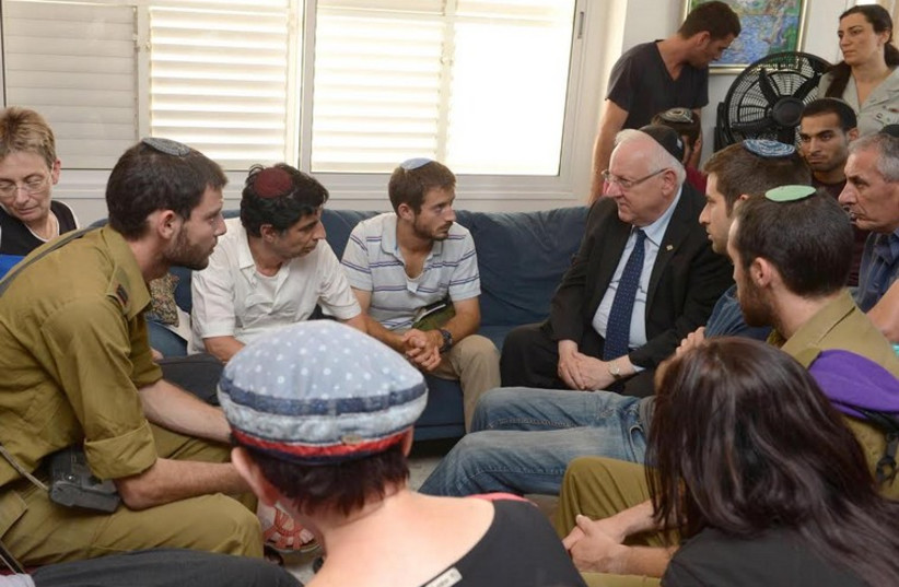 Lt. Eitan, Presiden Rivlin pay respects to Goldin family (photo credit: GPO)