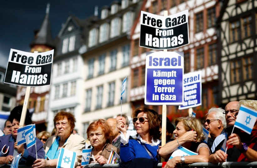 Protesters attend a rally against anti-Semitism in Frankfurt August 31, 2014.  (photo credit: REUTERS)