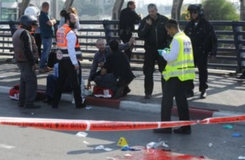 Scene of Tel Aviv stabbing (photo credit: AVSHALOM SASSONI)
