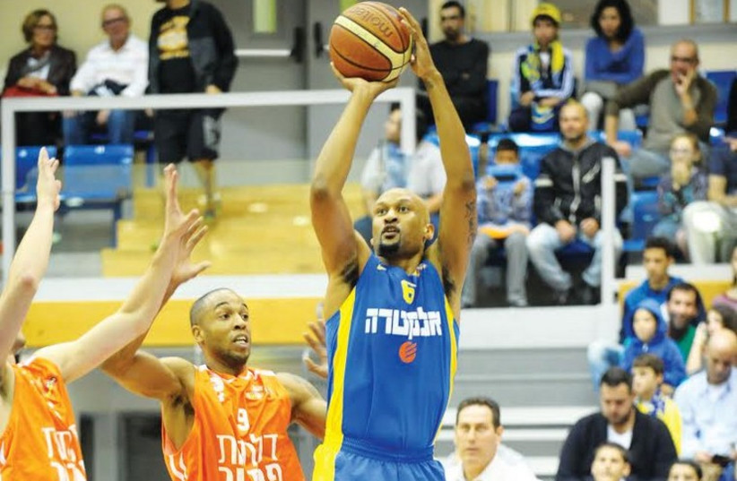 Maccabi Tel Aviv forward Devin Smith (photo credit: ASAF KLIGER)