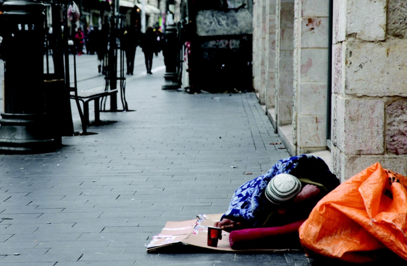 Un sans-abri dans les rues de Jérusalem (photo credit: MARC ISRAEL SELLEM)