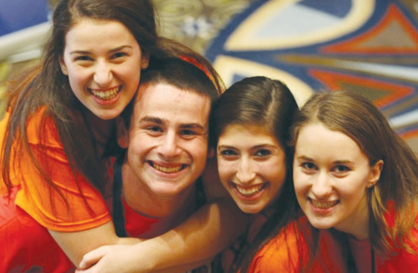 TEENAGERS POSE at the United Synagogue Youth convention in Atlanta this week. (photo credit: COURTESY USY)
