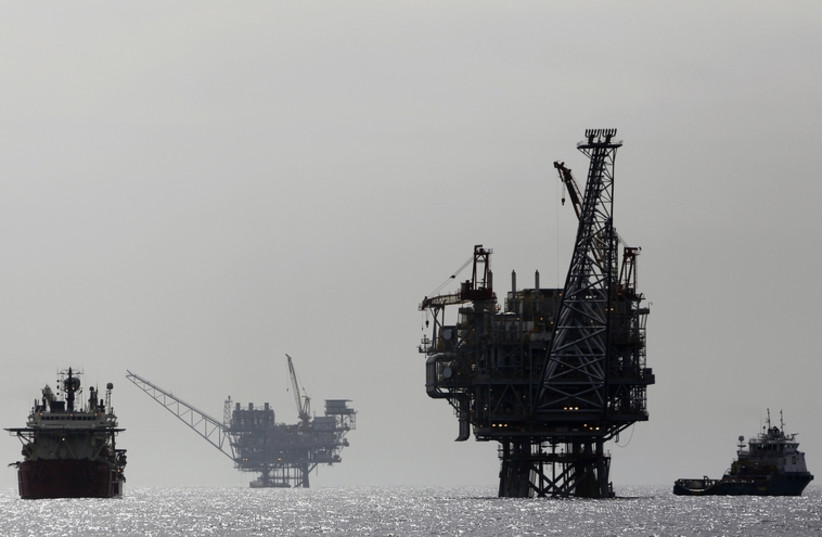 Comment Israël doit-il gérer ses nouvelles ressources en gaz naturel? (photo credit: AMIR COHEN - REUTERS)
