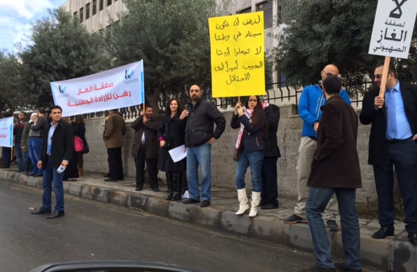 Protests against the gas deal in Amman. (photo credit: DAVID SCHENKER)