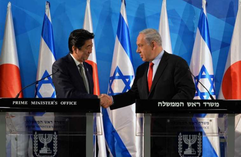 PM Netanyahu and PM of Japan Shinzo Abe‏ (photo credit: KOBI GIDEON/GPO)