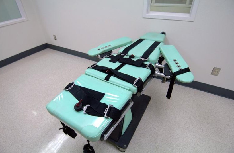 A lethal injection room at San Quentin Prison in California (photo credit: REUTERS)