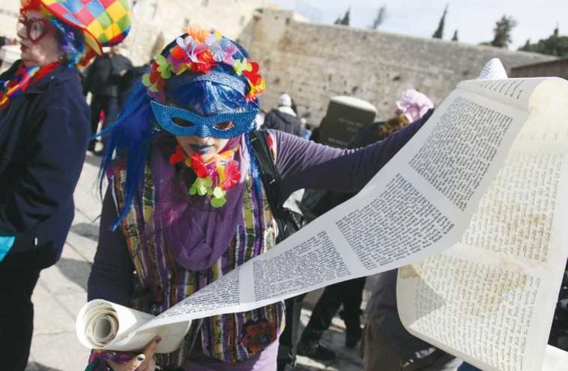 The reading of Megilat Esther at the Western Wall last year. (photo credit: MARC ISRAEL SELLEM/THE JERUSALEM POST)