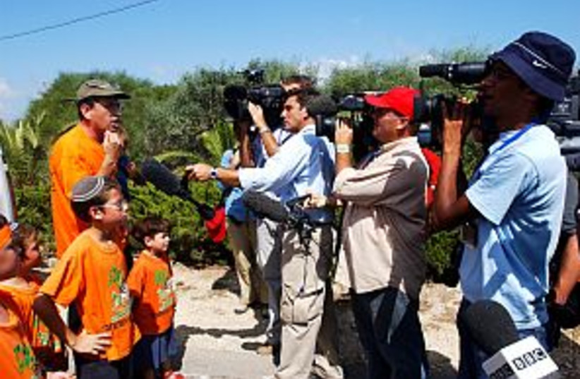 press settlers media 298 (photo credit: Ariel Jerozolimski [file])