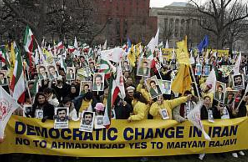 anti iran protest 298.88 (photo credit: AP)