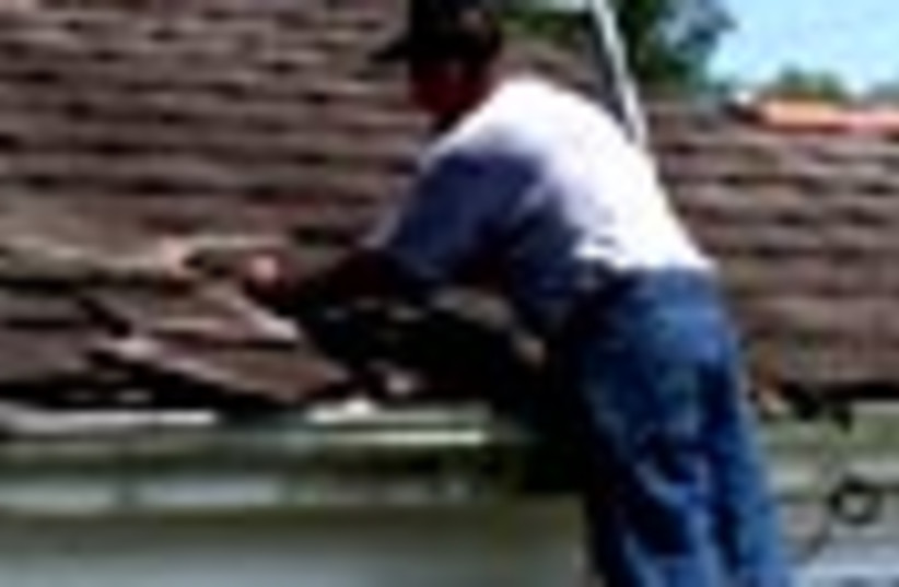 roof repair 88 (photo credit: )
