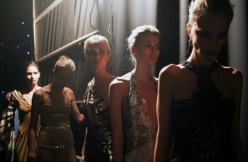 TLV fashion week (models lining up for runway) 465
