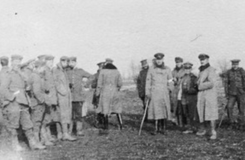 Christmas Truce of 1914 311 (credit: Wikimedia Commons)