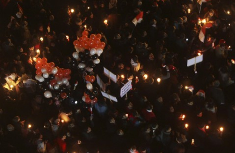 Candlelight vigil at Tahrir Square 