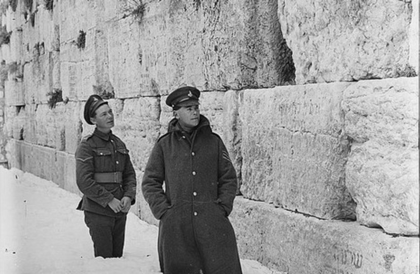British soldiers at the Western Wall 