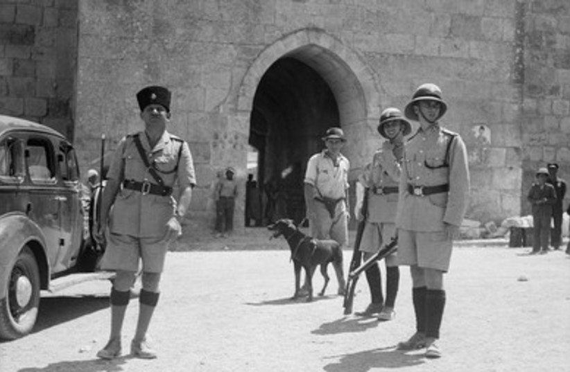 British police with dogs at Herod's Gate (1937)